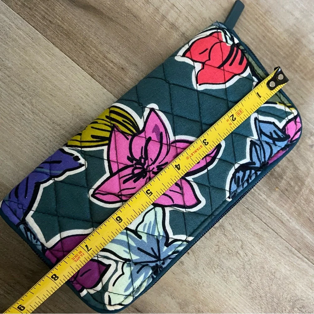 3/$25 Vera Bradley Floral Wallet - Picture 3 of 9